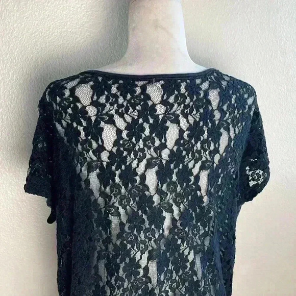 Free People Top Pullover Short Sleeve Scoop Neck Floral‎ Lace Black Sz XS - Picture 6 of 7